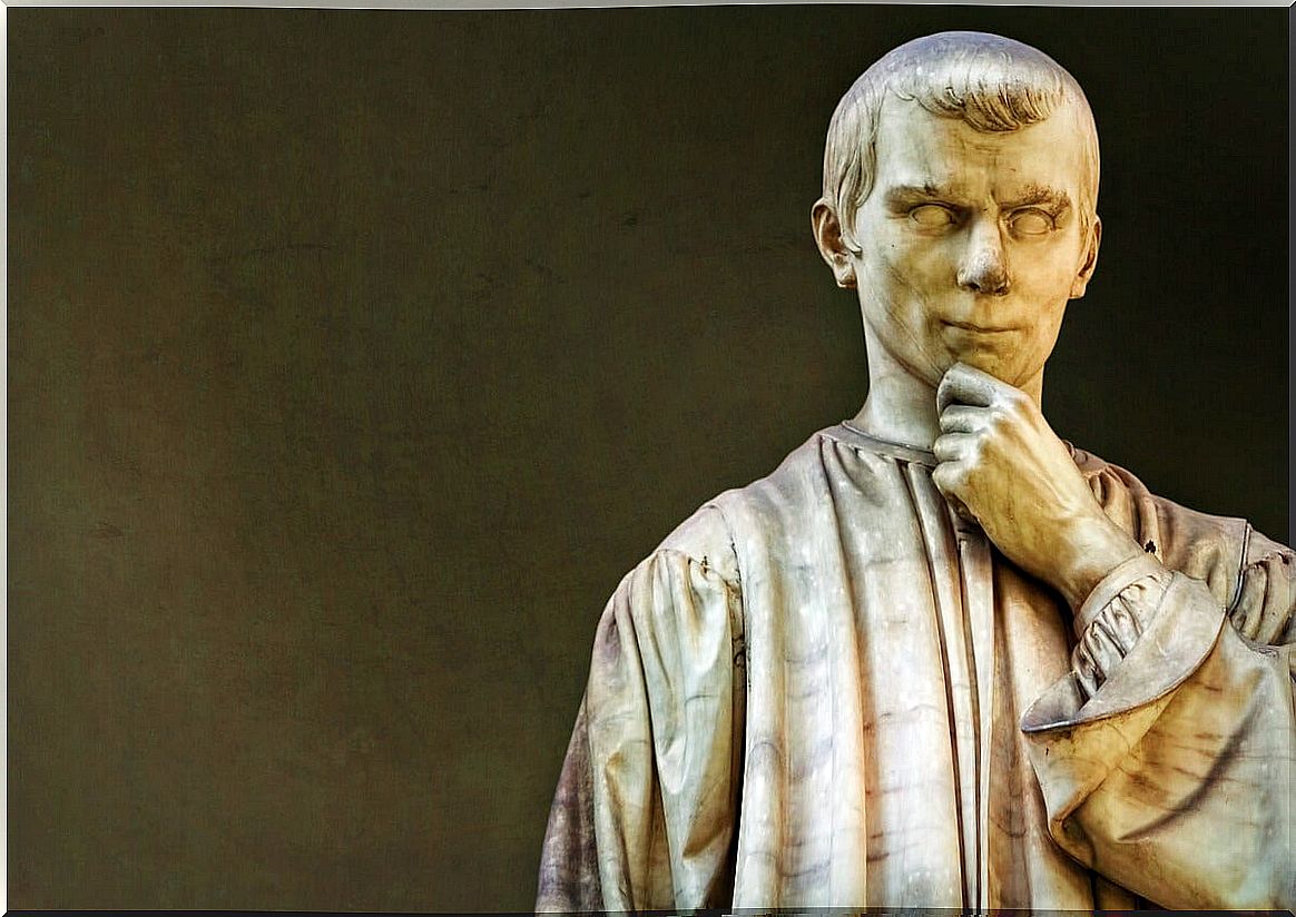 Statue of Nicholas Machiavelli