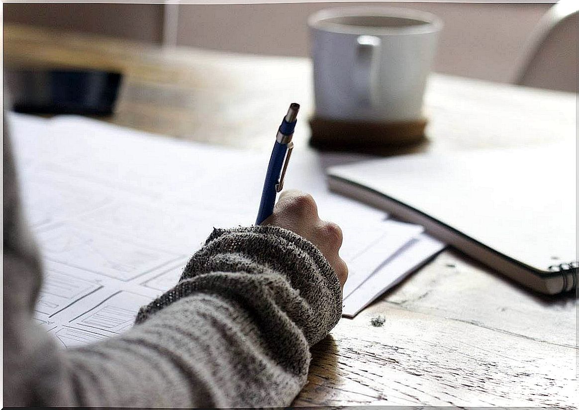 Woman writing representing people with no free time