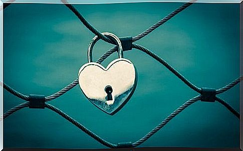 Heart shaped lock